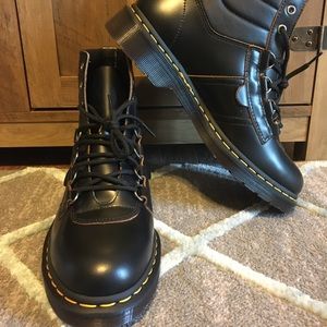 Dr. Martens Kamin Men Sz 10 or  Sz 11 Wm Vintage